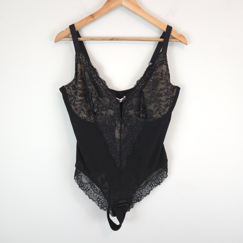 Popilush Shapewear Lace Deep V-Neck Sculpting Thong Bodysuit
